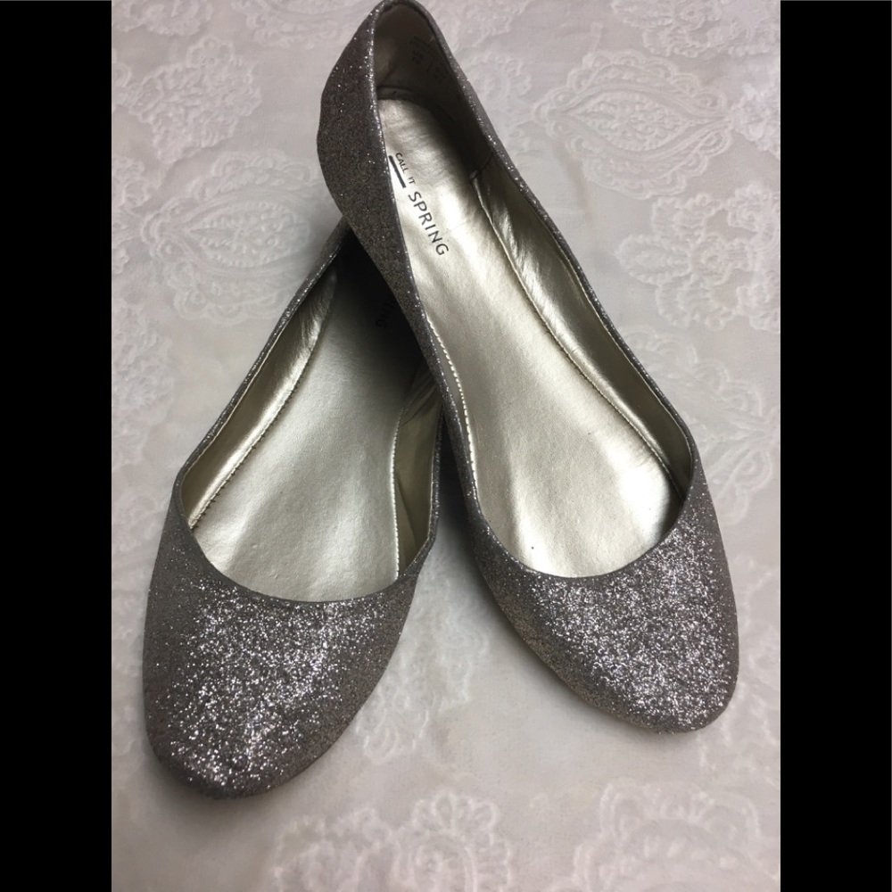 🌟 3 for $10! 
Call It Spring flats size 10